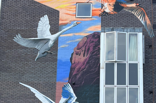 Swan Lodge mural 