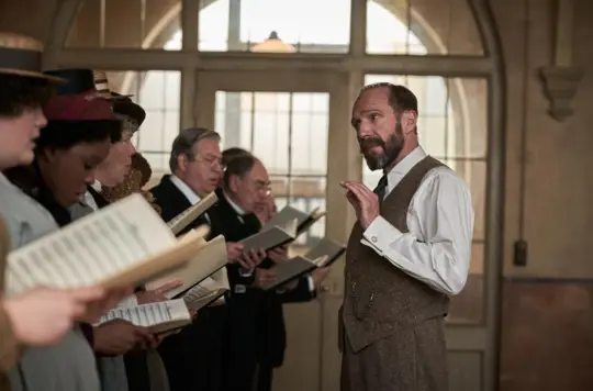 Ralph Fiennes in Choral film 
