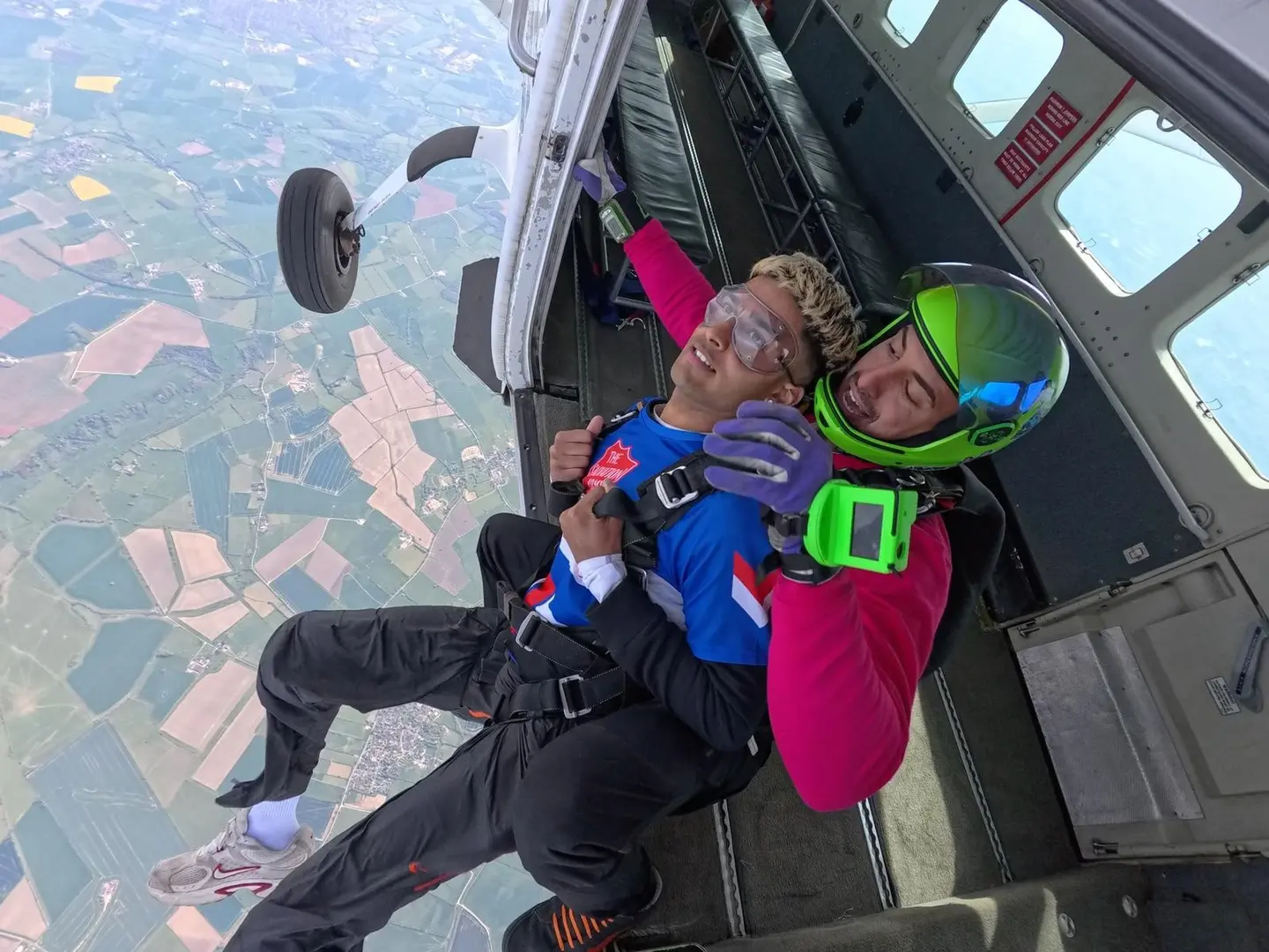Notts student skydive to raise funds for SA
